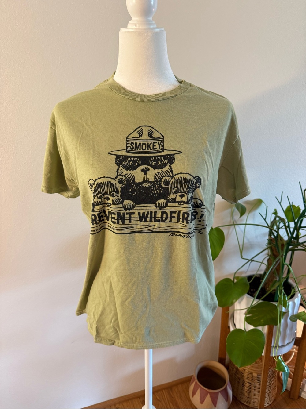 Smokey Bear 'Prevent Wildfires' Graphic Tee - Olive Green